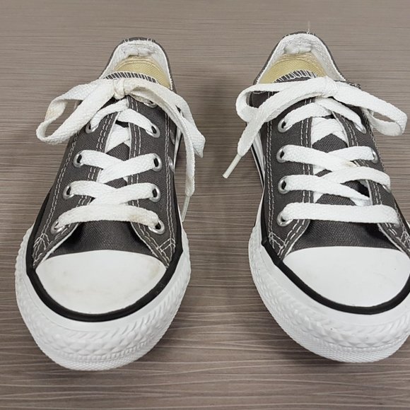 Converse Kids Chuck Taylor All Star Core Low-Top Sneakers Grey Size 12 (4-10 yr) - Picture 2 of 10